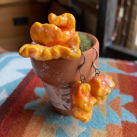 Chicken of the woods mushroom pendant necklace & earring set. 18” Sterling chain - Picture 5 of 5